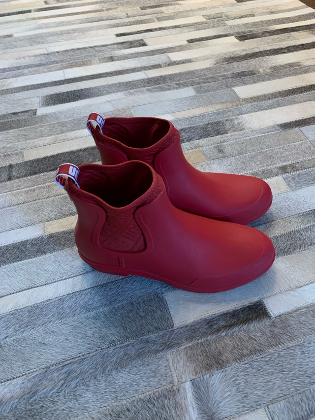 UGG Cute  Boots in Women's - Shoes in Winnipeg - Image 2