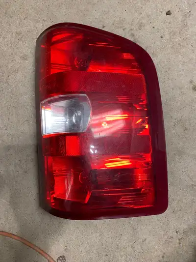 Good shape. Slight crack on edge. See picture