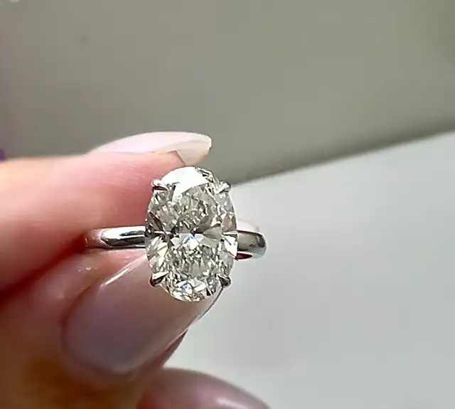 4 carat diamond solitaire, like new!63848997773825121