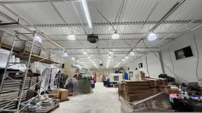 SUPER HEAVY DUTY THICK SOLID FLUORESCENT LIGHT FIXTURES 7 Foot, View more