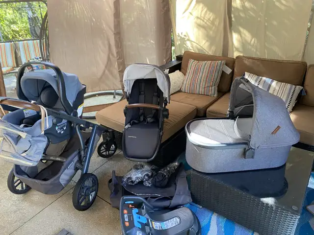 Uppababy Vista V2 stroller and bassinet ( car seat extra cash )  in Strollers, Carriers & Car Seats in Markham / York Region - Image 10