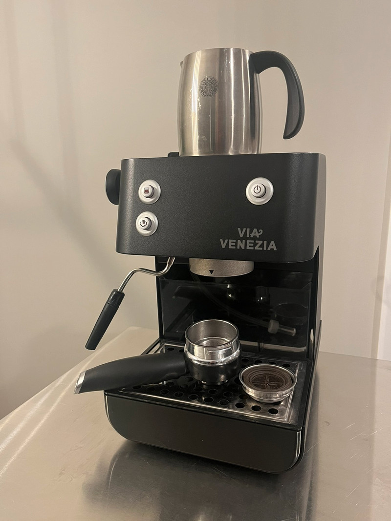 Via Venezia SIN 006XN Espresso Machine Coffee Maker Starbucks Coffee