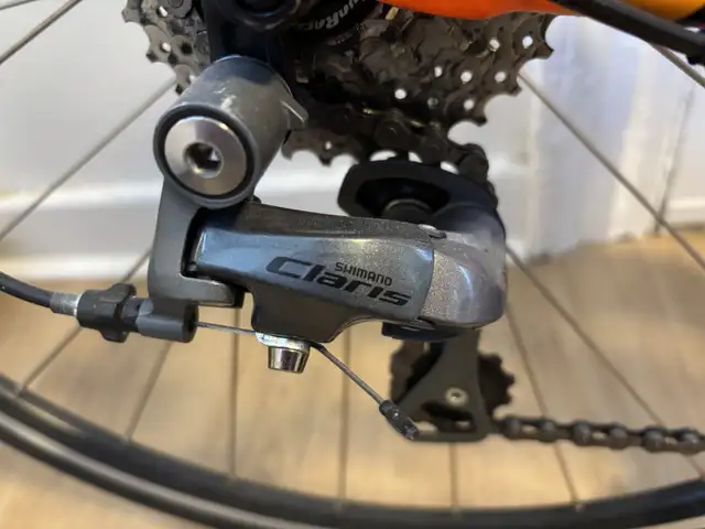 SPECIALIZED Bike 52cm in Road in Fredericton - Image 4