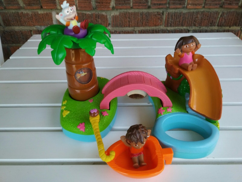 Dora The Explorer Bath Time Adventure Floating Island Playset Toys