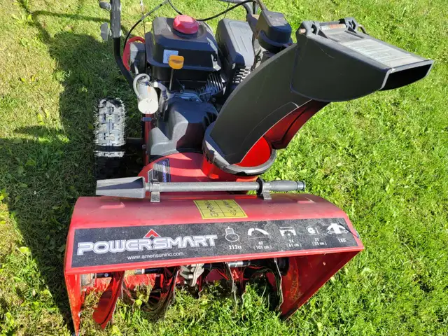 Souffleuse à neige à essence PowerSmart 212cc de 24 pouces in Snowblowers in Longueuil / South Shore - Image 6