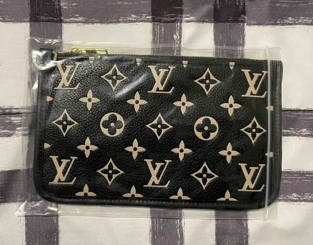 Louis Vuitton Replica Purse Bundle in Women's - Bags & Wallets in City of Toronto - Image 9