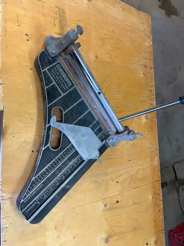 tile cutter  in Hand Tools in Calgary - Image 4
