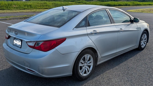 2011 Hyundai Sonata – Clean Title, No Accidents — photo 5