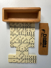 Vintage Boxed Set of 28-Piece Dominoes Double Six
