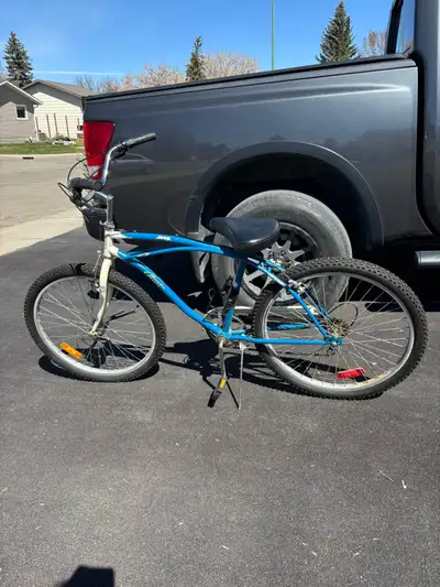 Men’s Cherokee Classic JEEP bike, View more