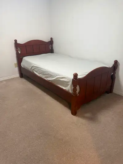 Separate entrance  had a private room available in Scarborough.
