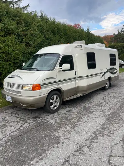 2002 Volkswagen Rialta Winnebago model QD. Excellent condition. Works great . Very clean inside and...
