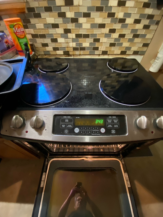 Slidein kitchen counter stove in Stoves, Ovens & Ranges in Mississauga / Peel Region - Image 2