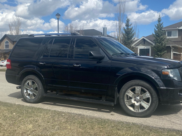 2010 Ford Expedition  in Cars & Trucks in Calgary