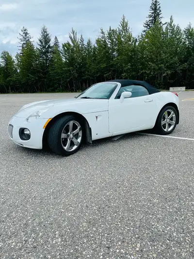 2.0 Litre Turbocharged Engine. 260 hp 5 Speed Automatic Transmission. 83,000 km. Air Conditioned. 18...