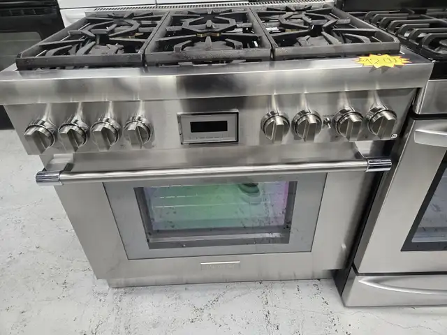 SALE! Less than a year Gas Stove 36” inch  “THERMADOR”  in Stoves, Ovens & Ranges in City of Toronto - Image 6