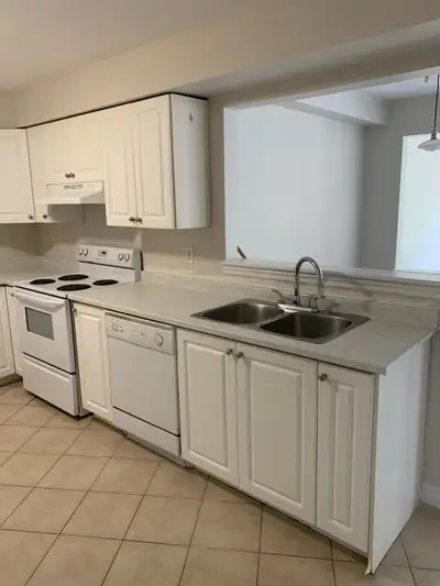 2 Bedroom and Den. 2 bathrooms, insuite laundry, 5 appliances, heat and hot water, underground parki...