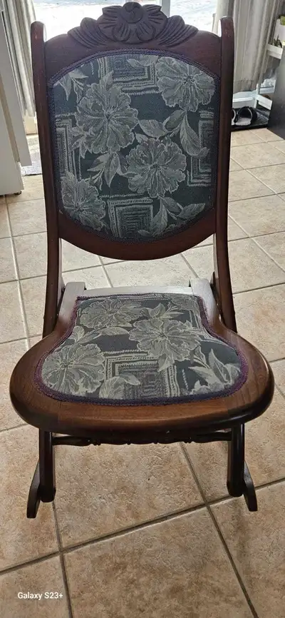 Vintage folding rocking chair, probably from the 1920s-1930s. Unfortunately, the information plate h...