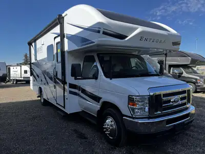 This 2025 Entegra Odyssey 24B Class C motorhome is in like-new condition with only 8,100 km and is r...