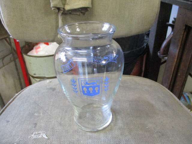 1905-55 SASKATCHEWAN GOLDEN JUBILEE GLASS VASE $10. CABIN DECOR in Arts & Collectibles in Winnipeg