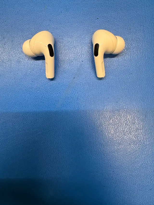AirPods Pro 1st Generation62854390917377124