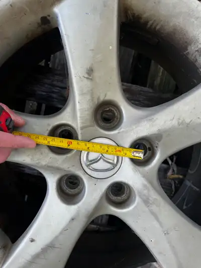 4 Goodyear (P215/50R17) all season Tires on 5x110 rims, they were on a Toyota Sudan. Treads are in g...