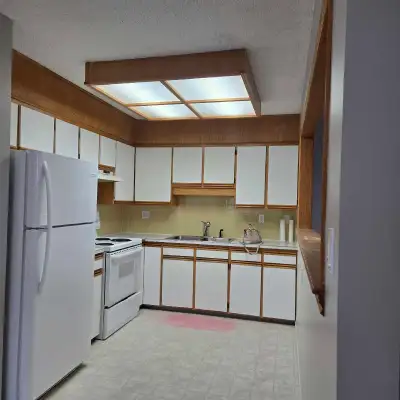 3 bedroom, 1 1/2 bathroom, kitchen with dinning area. Living room,finished basement. 5 appliance. Cl...