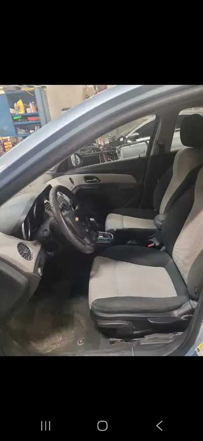 2010 Chevy cruze, non-turbo engine, low kms, 187000 Safetied, air conditioning blows cold,drives lik...