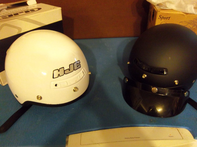 motorcycle helmet ))REDUCED((  1 left in Motorcycle Parts & Accessories in Ottawa