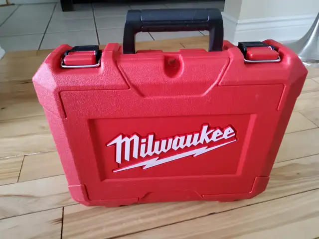 MILWAUKEE SDS ROTARY PLUS HAMMER DRILL KIT in Power Tools in Kingston - Image 5