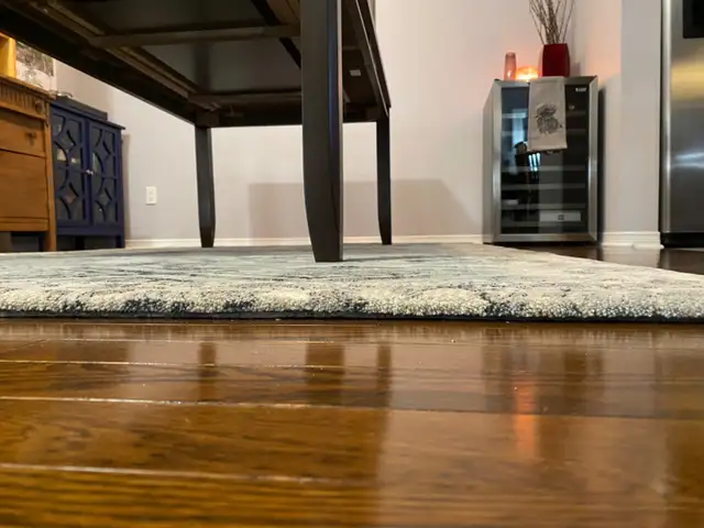 Area Rug  6' 6" X 9' 5" in Rugs, Carpets & Runners in Ottawa - Image 6