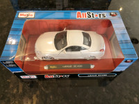 1:18 Diecast Maisto All Stars Lexus SC430 Convertible Pearl Whit