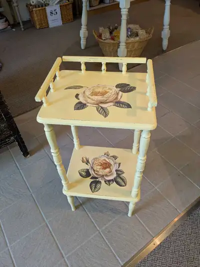 A cute table/stand for plants, charging your phone, or just a handy table by the sofa. Been painted...