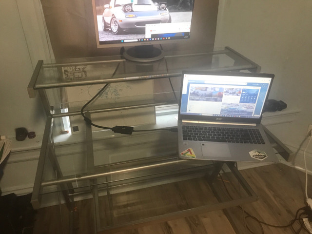 Glass desk  in Desks in Hamilton - Image 2