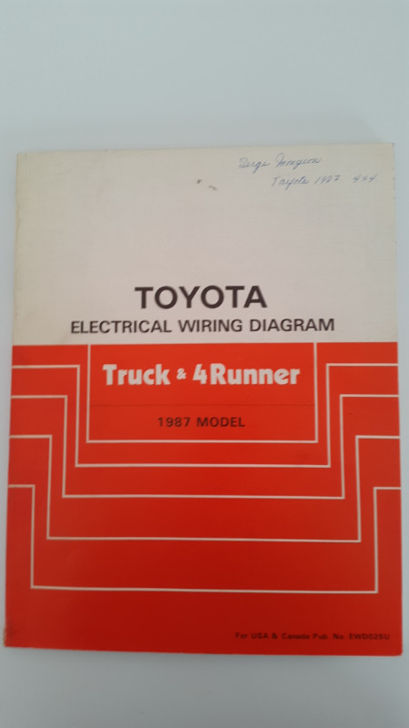 Livre - Diagramme électrique Toyota -pickup et 4Runner 1987 in Textbooks in Laval / North Shore