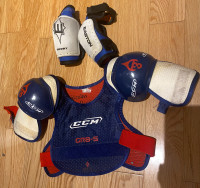 Free - Kids Very Small hockey shoulder pads and elbow pads