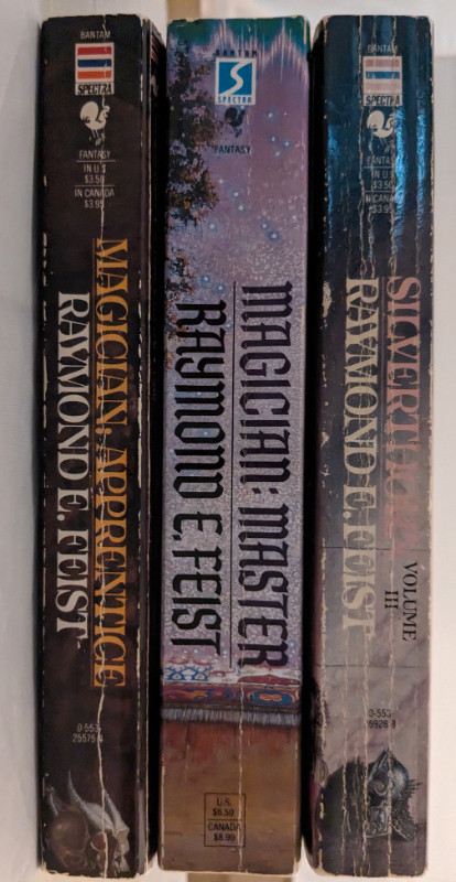 The Riftwar and Legacy trilogies by Raymond E. Feist dans Ouvrages de fiction  à Région d’Oakville/Halton - Image 2