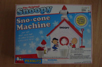 The Original Snoopy Sno-Cone Machine-Fundex Games-Peanuts-used