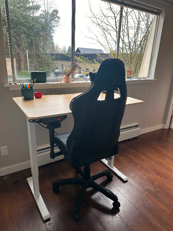 Height-Adjustable Standing Desk + Gaming Chair in Desks in North Shore - Image 4
