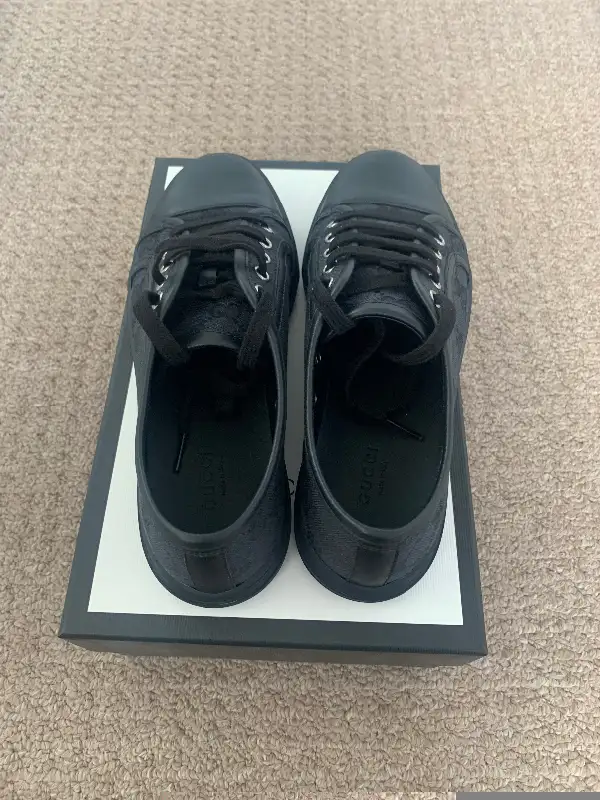 Women’s Authentic Gucci Sneakers - Black (Monogram Pattern) in Women's - Shoes in Kitchener / Waterloo - Image 5