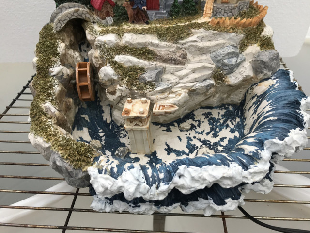 Large Tabletop Lighthouse & Village Water Fountain in Hobbies & Crafts in Winnipeg - Image 2
