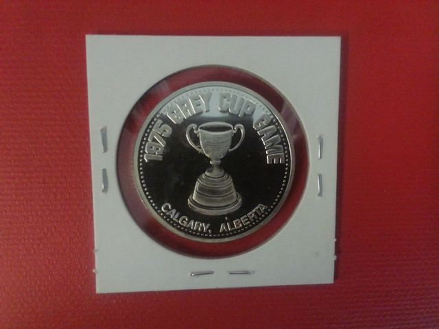 1975  Calgary Centennial Grey Cup game   token in Arts & Collectibles in Mississauga / Peel Region - Image 2