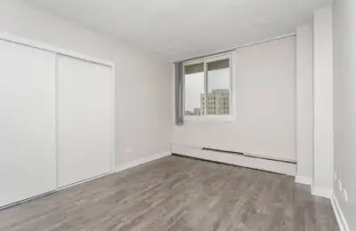 This is a 2 bed, 1 bath apartment in the heart of Edmonton with easy access to LRT and major Univers...