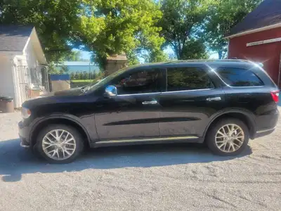 2014 Dodge Durango Limited AWD – $6,200 OBO Location: Belle River, ON Mileage: 352,990 km Drivetrain...