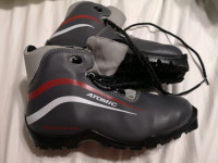 CROSS COUNTRY SKI BOOTS SNS PROFIL SIZE 41 MENS 7.5 WOMENS 9-9.5