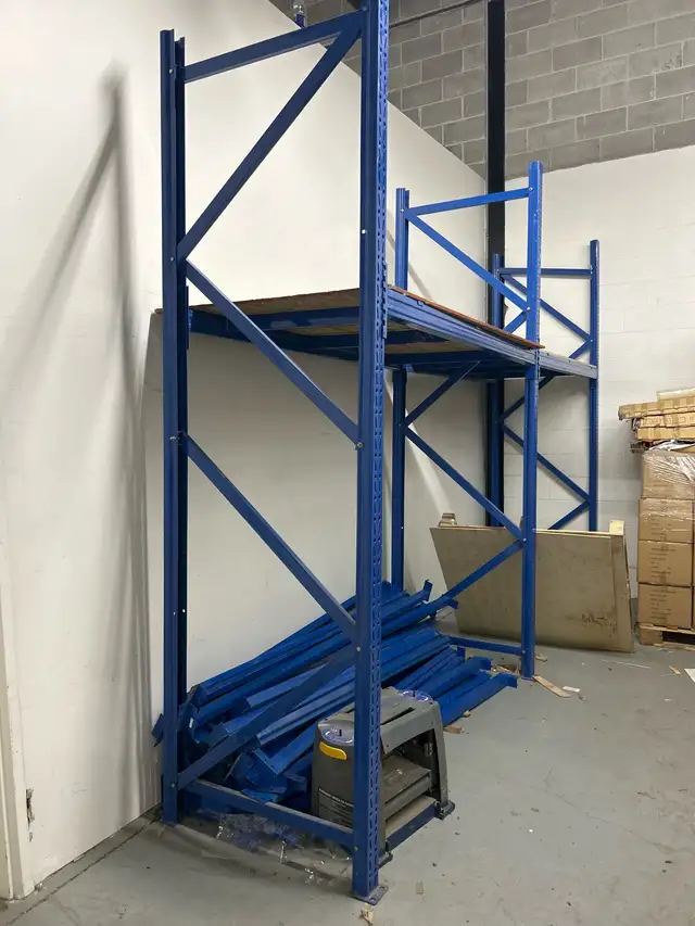 Soldes , Clearance Sale, in Industrial Shelving & Racking in City of Montréal - Image 5