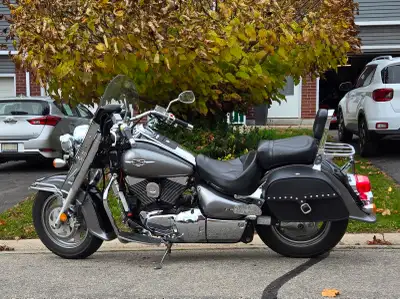 2005 Suzuki Boulavard c90 for sale. Bike is in good condition for the year. Bike comes with 2 sets o...