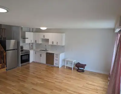 3Bed,2Bath,Yonge/Finch,kitchen