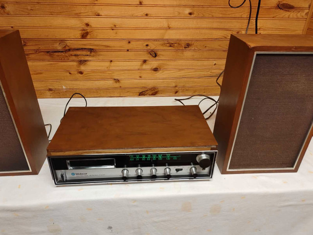 Webcor Solid State AM/FM Stereo 8 Track System in Stereo Systems & Home Theatre in Mississauga / Peel Region - Image 3