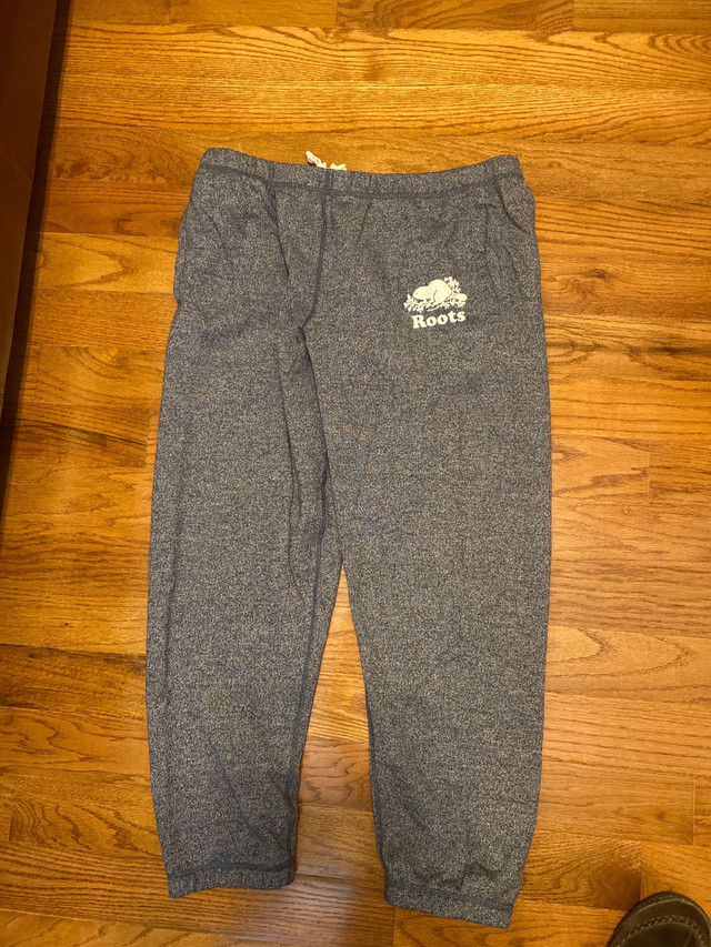 Roots Sweatpants, gently worn (XL) in Women's - Bottoms in Markham / York Region